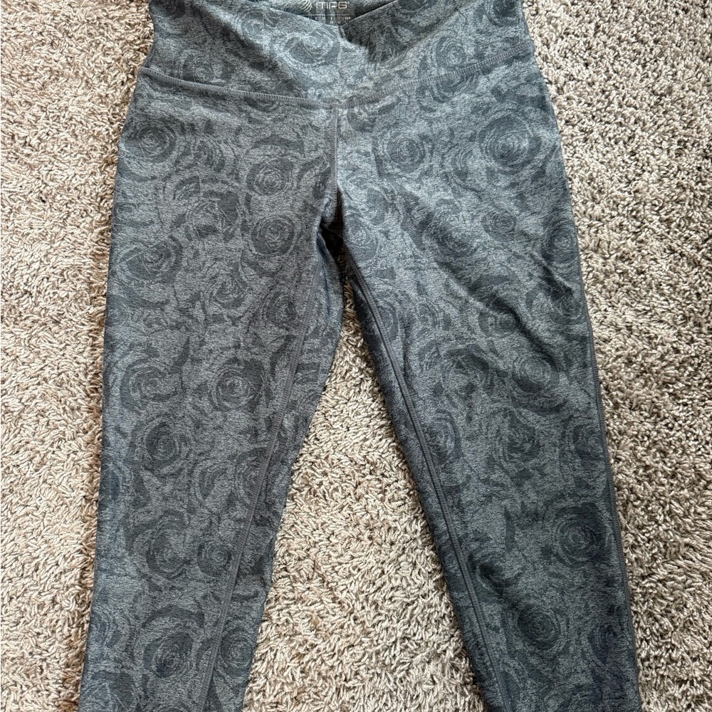 MPG Gray Floral Leggings